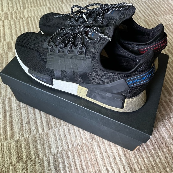 Adidas Men's Sneakers NMD_R1 - Picture 3 of 7